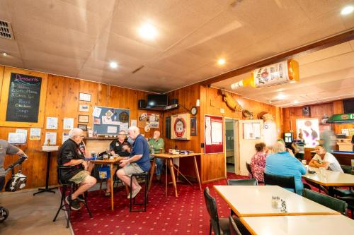 Pastoral Hotel Motel Echuca CBD in Echuca