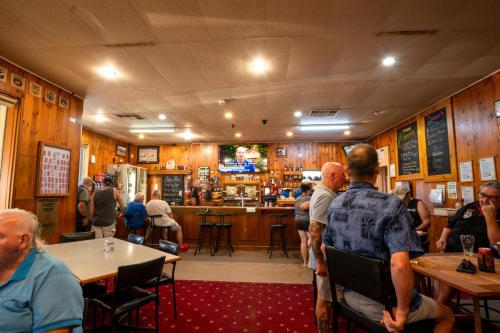 Pastoral Hotel Motel Echuca CBD in Echuca