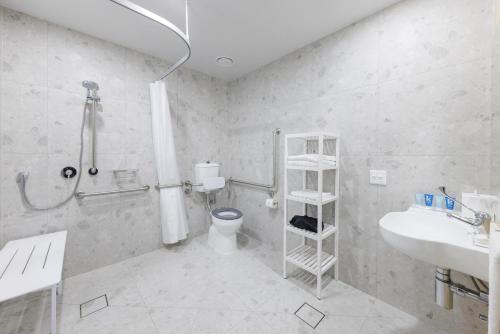 Meriton Suites Melbourne Room Type - Suite, 1 Bedroom, Accessible