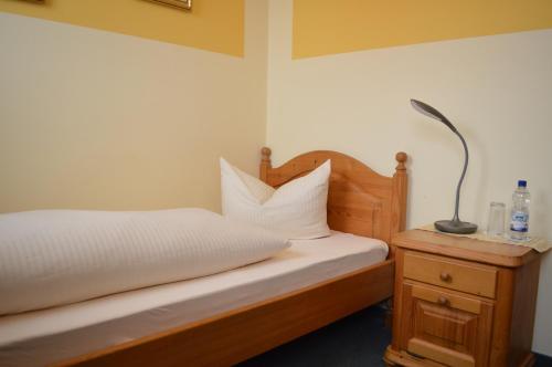 1 twin bed