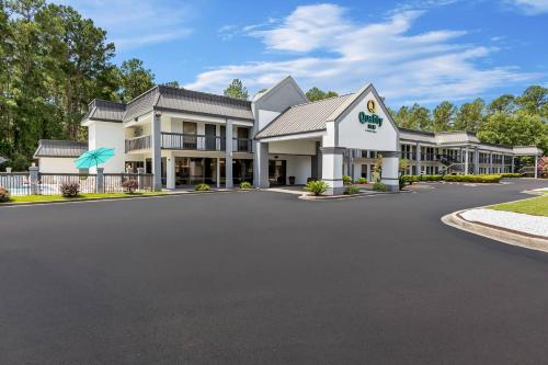 Quality Inn Walterboro I-95 · Ehrhardt