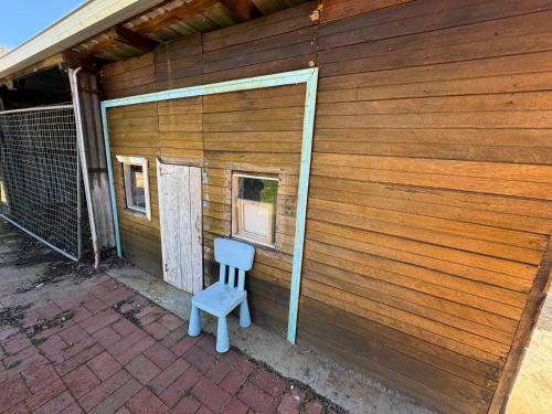 House on French, Spacious Family and Work Retreat in Merredin