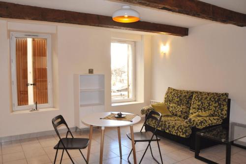 Cosy quiet apartment near the Old Port, Marseille
