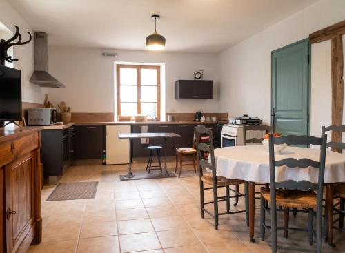 Iekārtas, Maison conviviale avec terrasse à Lévigny (Maison conviviale avec terrasse a Levigny) in Arsonvala