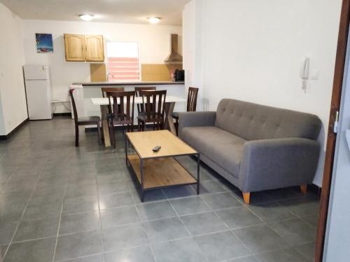 Appartement cosy à Sainte Suzanne - 70 m² - Balcon - Location saisonnière - Sainte-Suzanne