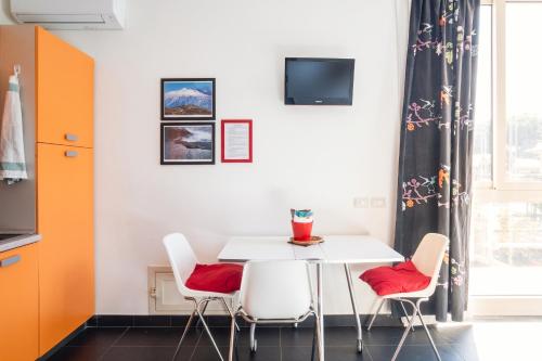 Cozy studio in Nicolosi, 30 m² with included parking