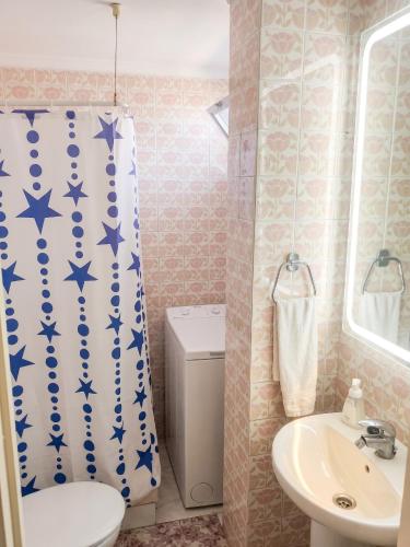 Welcoming studio in Torremolinos 45 m² with shared pool - image 2