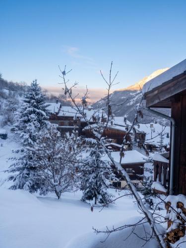 Pemandangan, Chalet chaleureux à Courchevel avec vue sur la montagne (Chalet chaleureux a Courchevel avec vue sur la montagne) in Courchevel