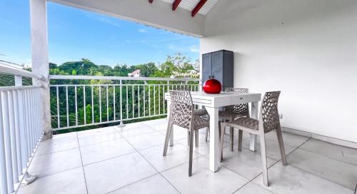 balkon/terras, Appartement lumineux avec piscine partagée, Sainte-Anne, 75 m² (Appartement lumineux avec piscine partagee, Sainte-Anne, 75 m²) in Le Moule