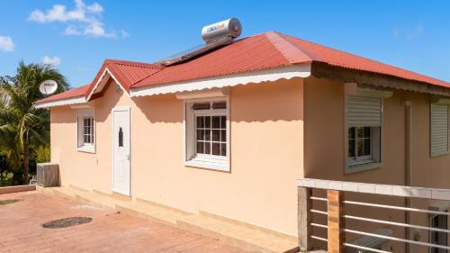 Buitenkant, Appartement lumineux avec piscine partagée, Sainte-Anne, 75 m² (Appartement lumineux avec piscine partagee, Sainte-Anne, 75 m²) in Le Moule