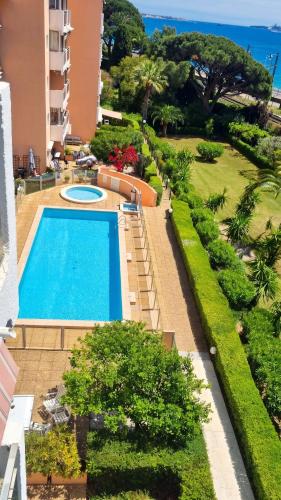 Appartement lumineux avec jacuzzi à Cannes 60 m²