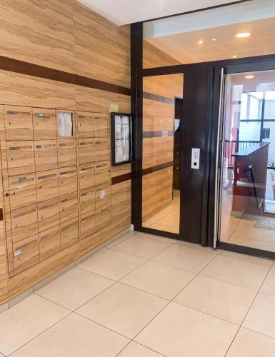Appartement Moderne à Marseille avec Balcon et Vue sur Jardin - image 2