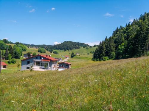 Hotelli välisilme, Maison isolée et calme à Septmoncel avec vue sur montagne (Maison isolee et calme a Septmoncel avec vue sur montagne) in Septmoncel