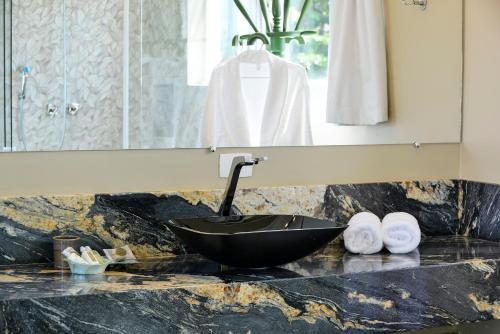 Louise village Louise village