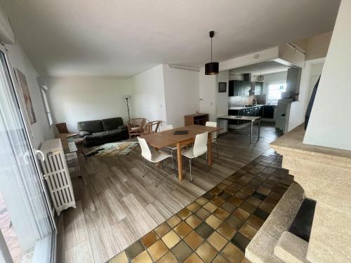 Maison pour 8 proche centre ville