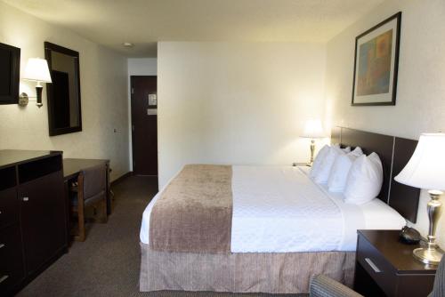 America's Best Value Inn New Paltz