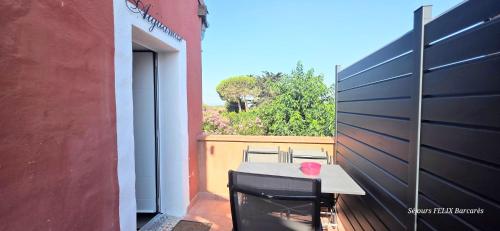 LE BARCARES - plage à pied - logement "Aiguamar" climatisé 1 chambre avec terrasse, 4 personnes - parking privé