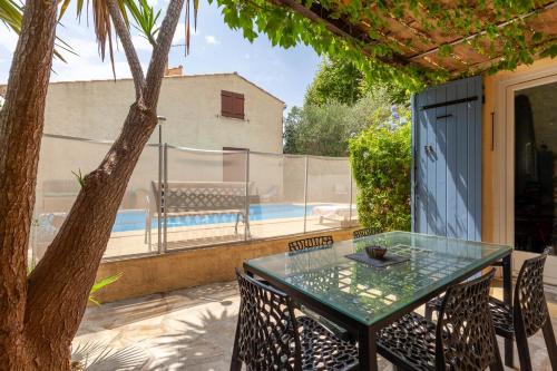 Maison 64 m2 jardin grande piscine - image 3
