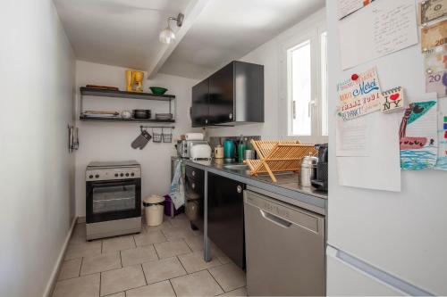 Maison 64 m2 jardin grande piscine - image 4