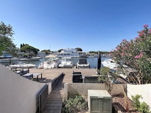 Agréable Marina avec vue