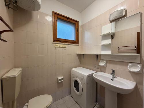 2 bedrooms, 4 beds