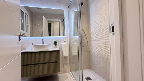 Nerja Paradise Rentals - Villa Barranco - image 5