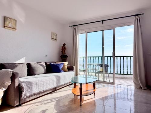 Sunset & Ocean Views Beachfront Apartment LG501 - image 4