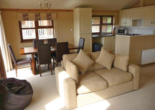 Nunland Hillside Lodges