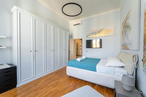Opera Square Apartment 3BR 3BA