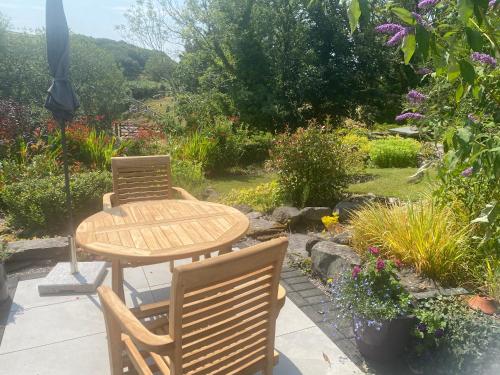 Garth Engan B&B with private lounge in Llanbedr