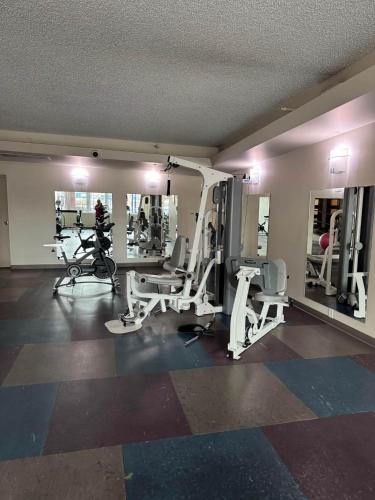 Chic Downtown Suite w/ AC & Parking | Near Rogers - image 5