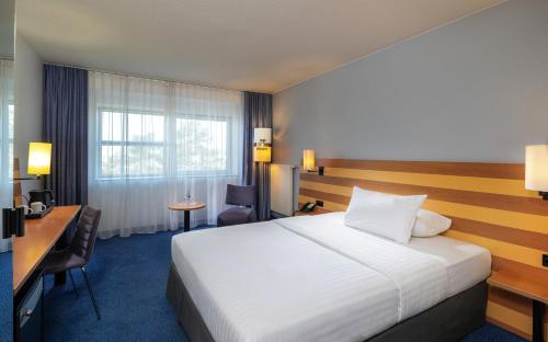 IntercityHotel Frankfurt Airport Terminal 3, Frankfurt/Main (photo 3)