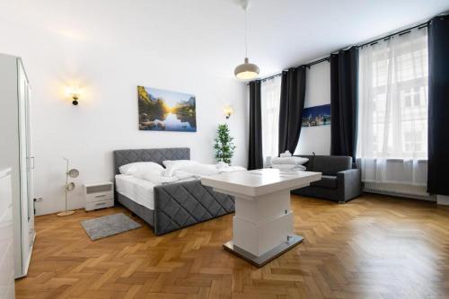 Rotenstern Studio