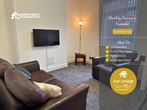 Newly Refurbished 2-Bedroom Home in Manchester 10 Mins from City Centre with free WiFi by North West Accommodation, Manchester