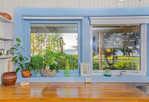 Strandheimen Guesthouse - image 5