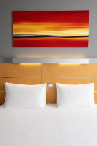 3 twin beds