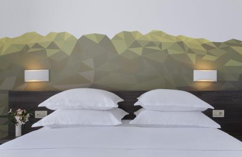 2 twin beds