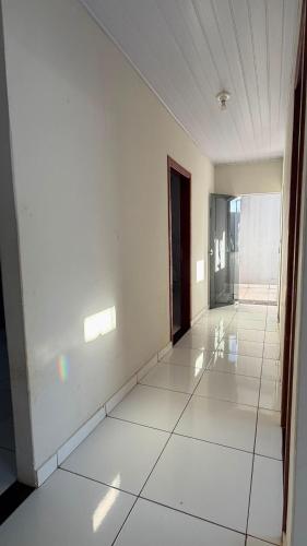 Casa com dois quartos e piscina em mineiros in Mineiros