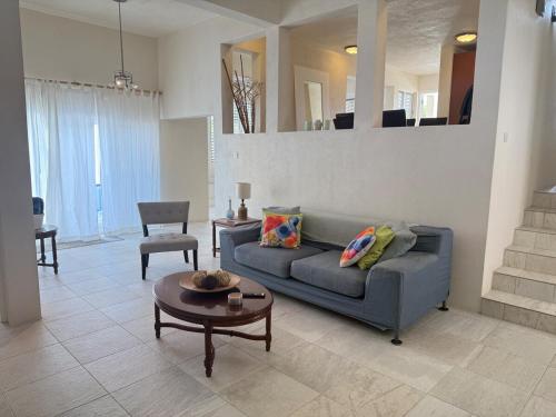 8 Belair - secluded home for large groups in St. Philip