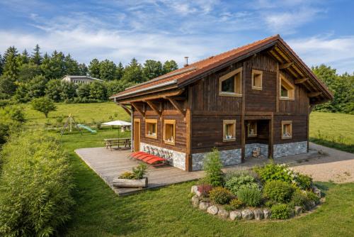 Chalet familial 9 personnes avec sauna privatif et piscine naturelle - Le Domaine des Fleurs Gérardmer