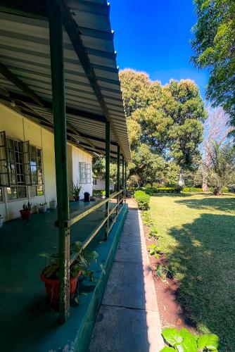 Vedere exterior, Crystal Hostels in Livingstone