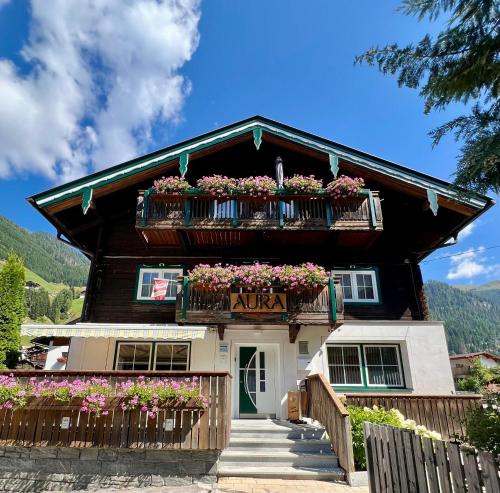 . AURA Bed & Breakfast