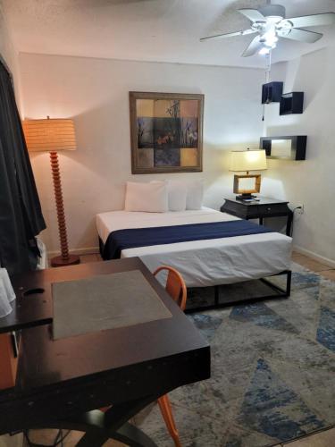 STERLING GARDENS HOTEL Room Type - Standard Double Room