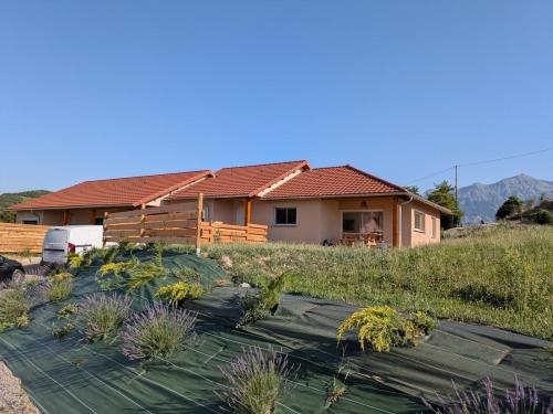 2 Maison mitoyennes avec vue sur les montagnes
