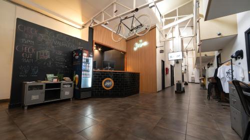 라 호야 호스텔 (La Joya Hostel) in 발파라이소 시내