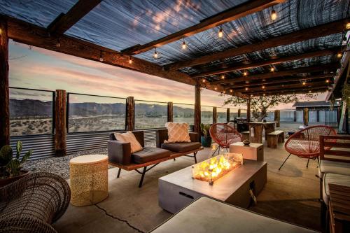 Intrvl Outpost, Pickleball Court & Outdoor Cinema - Joshua Tree, CA