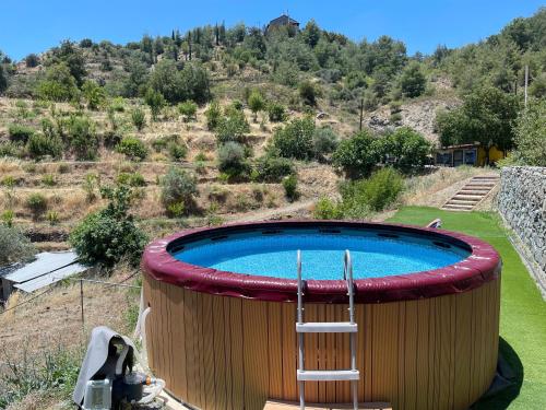 Safari House with fireplace in Agros