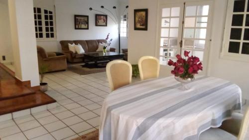 VILLA MEDITERRANEENNE - Quartier Prisé- (VILLA MEDITERRANEENNE - Quartier Prise-) in Swiss City