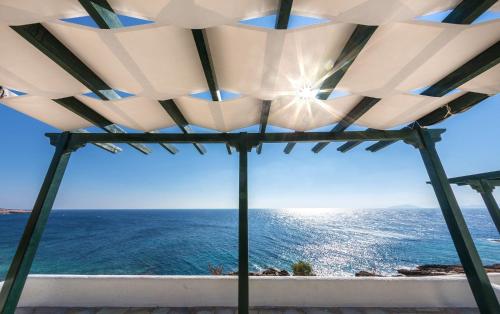  Pahivouni Studios & Suites in Donousa