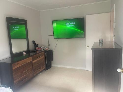 Közös társalgó / TV, Chambre chez lhabitant en Gaspsie - sans petit djeuner fourni in Paspébiac (QC)